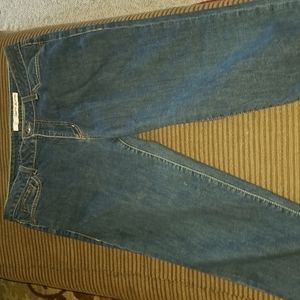 DKNY capri jeans....cute roll ups